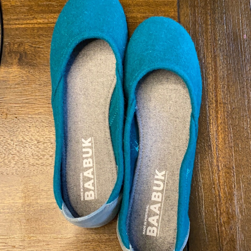 Baabuk like new wool ballerina slip on shoes
